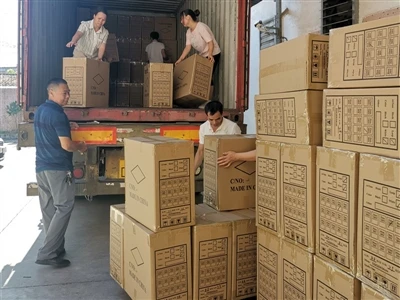 Quwin đã giao thành công 240 hộp đơn đặt hàng móc nóng nóng cho một người khổng lồ y tế Bắc Mỹ, đ...